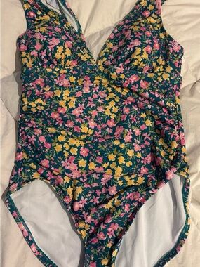 Swimsuit NEW Size M Kona Sol Floral One Piece Ruched Vintage Cottagecore Vibe